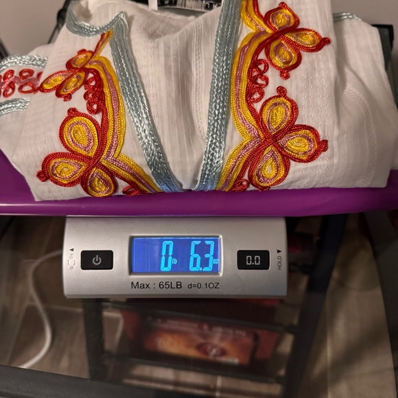 Trina Turk Peacock Embroidered Tunic 100% Cotton Sz Medium Lightweight V-neck - Picture 14 of 15